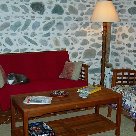 Maison D'Hotes Les 3 Baudets Issor Екстер'єр фото